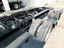 Load image into Gallery viewer, Kalyn Siebert VersaMAXX 50 Ton (Bus Trailer) Hydraulic Neck RGN