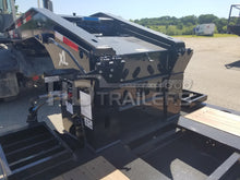Load image into Gallery viewer, XL Specialized 18" Deck Height (Low-Profile Hydraulic Detachable Gooseneck) Standard